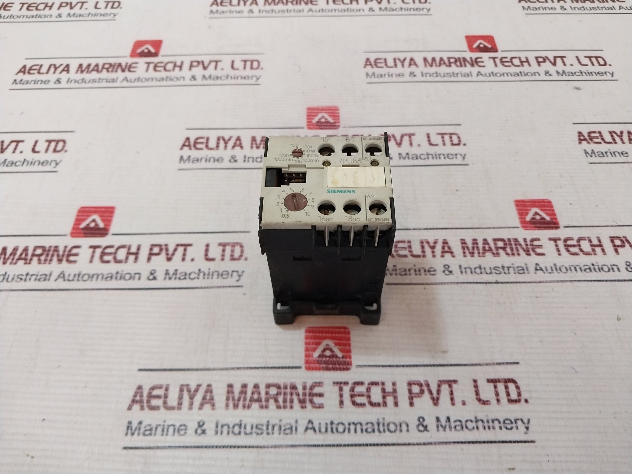 Siemens 7Pu8340-2An20 Time Relay 10S-100H 50/60Hz