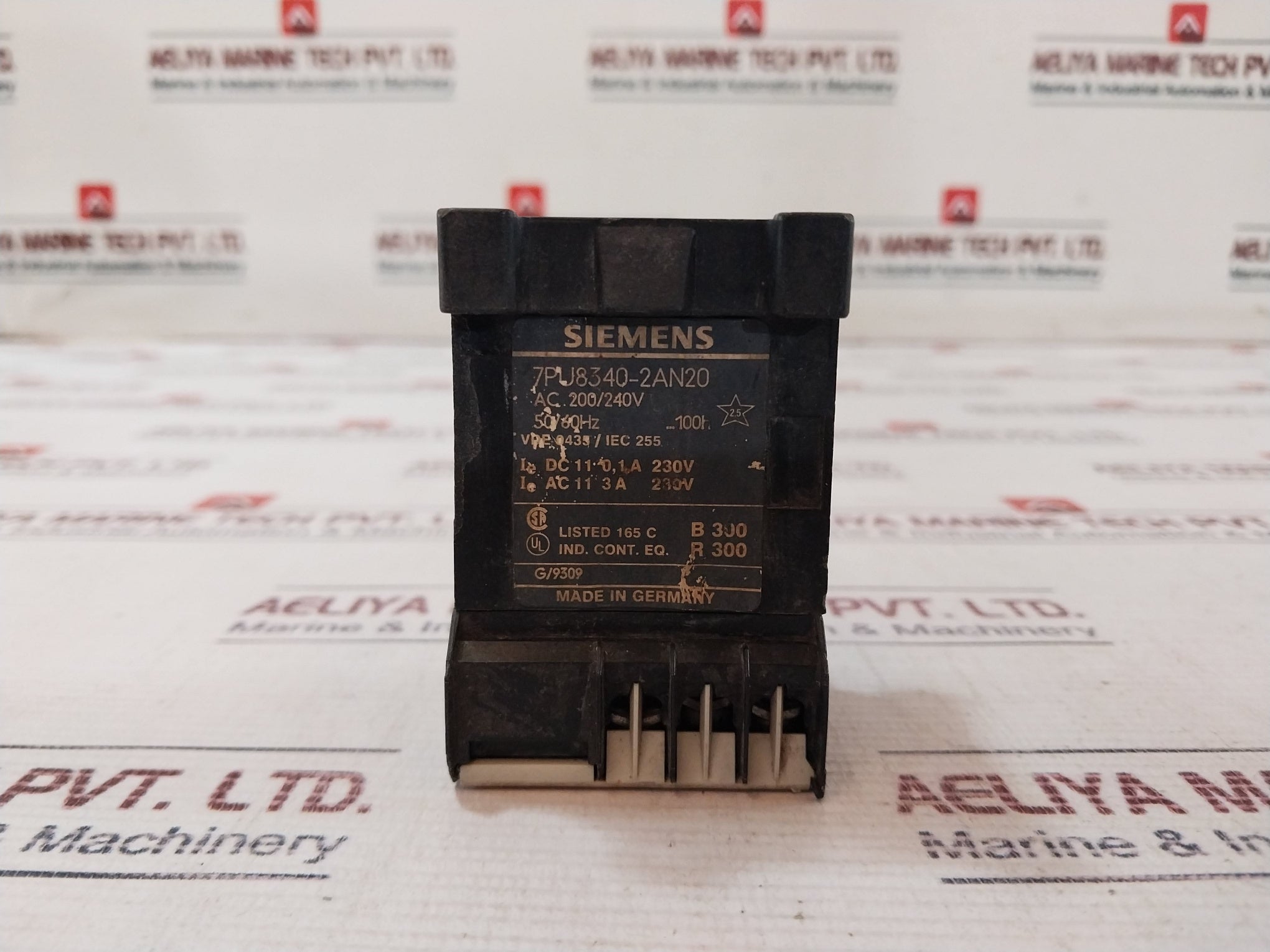 Siemens 7Pu8340-2An20 Time Relay 10S-100H 50/60Hz