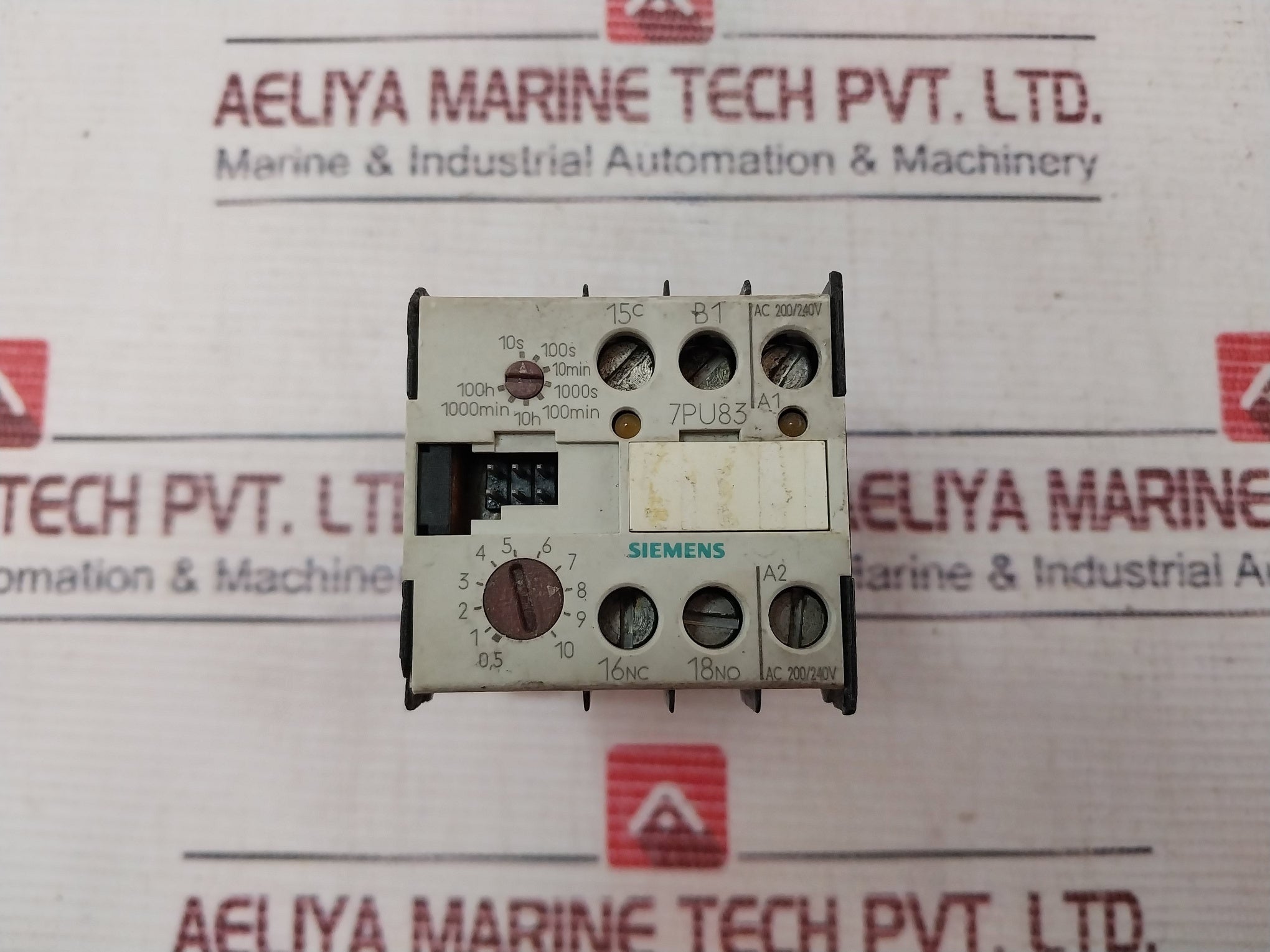 Siemens 7Pu8340-2An20 Time Relay 10S-100H 50/60Hz