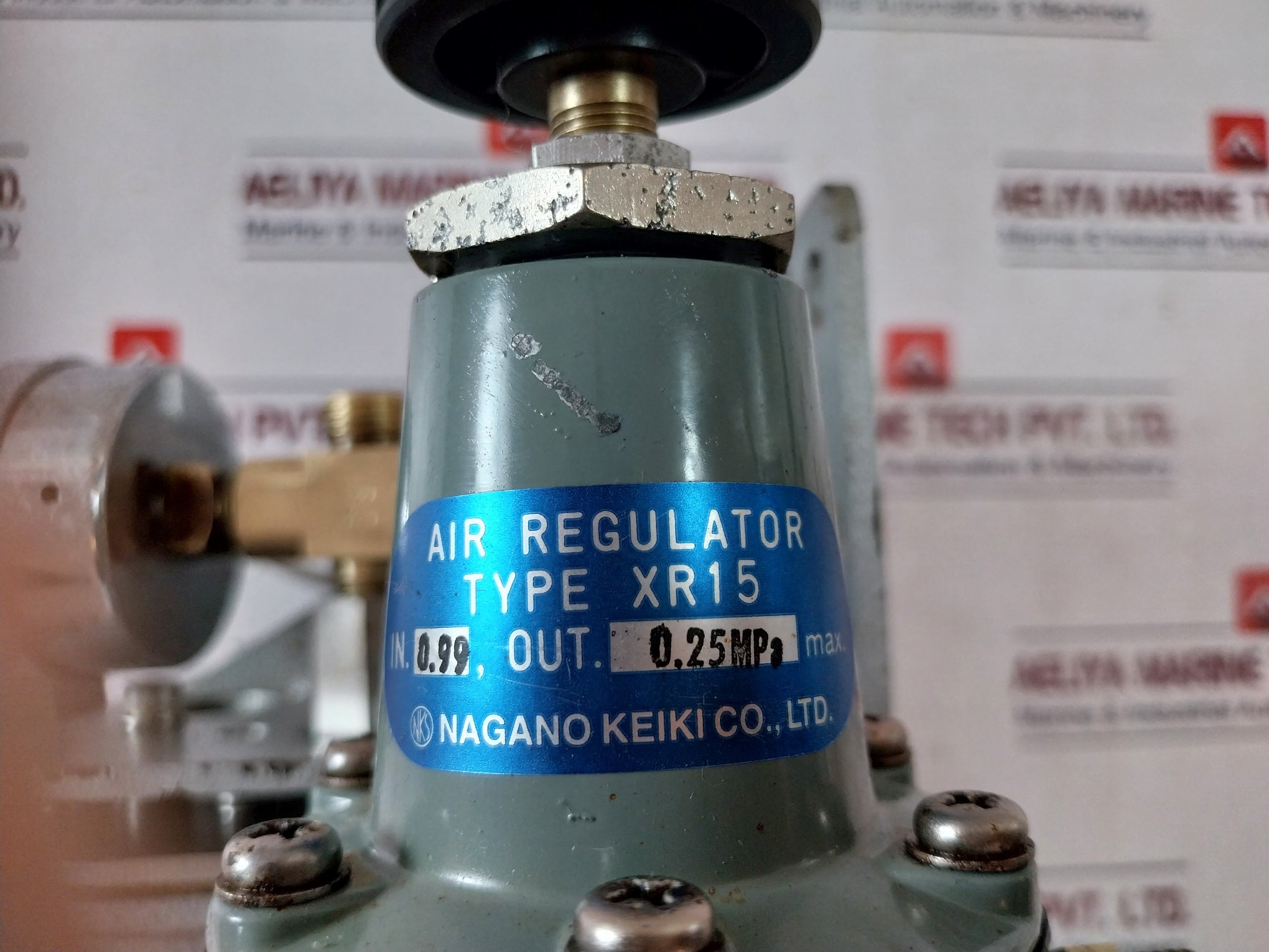 Nagano Keiki Ke 21 Pneumatic Pressure Transmitter W/ Air Regulator Xr 15