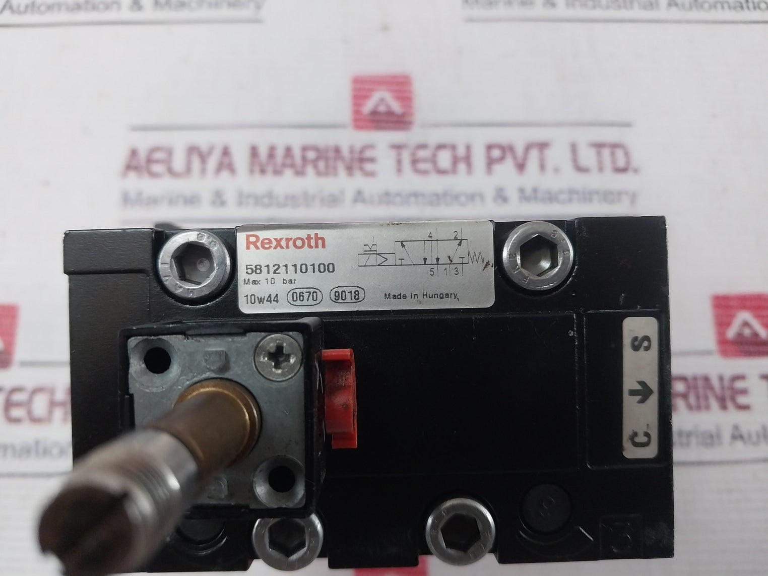 Rexroth R401001276 Pneumatic Directional Valve 5812110100