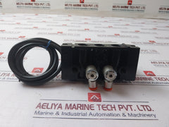 Rexroth R401001276 Pneumatic Directional Valve 5812110100