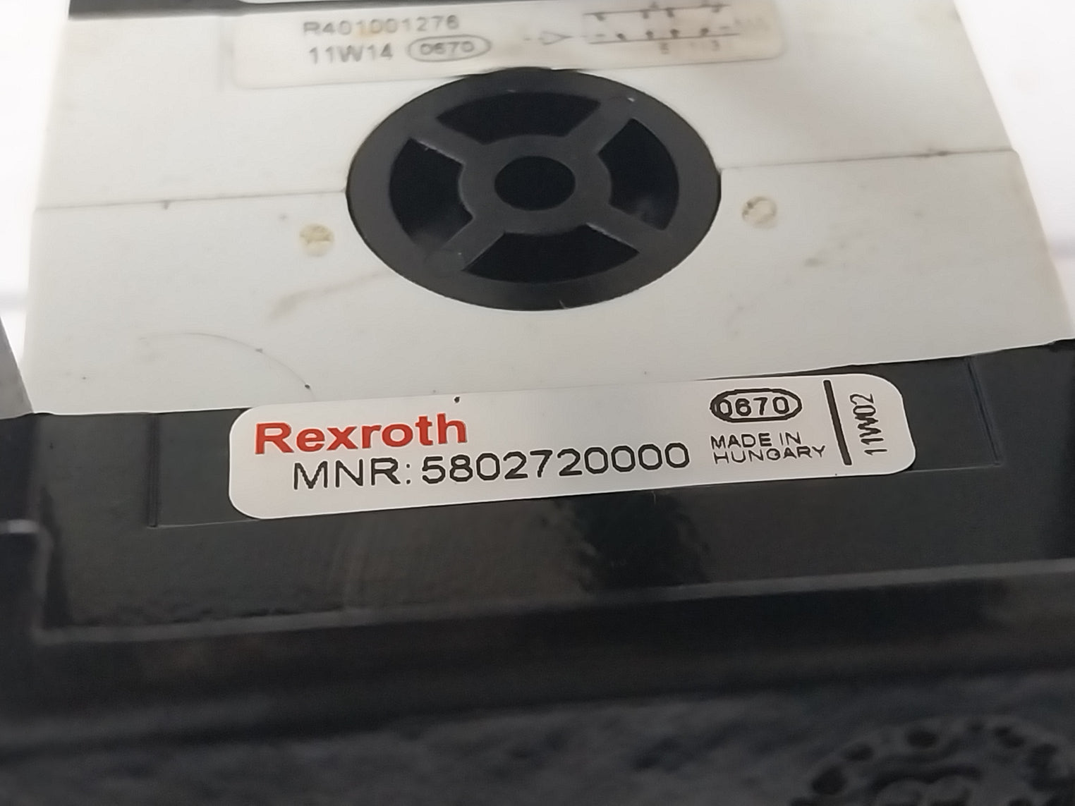 Rexroth R401001276 Pneumatic Directional Valve 5812110100