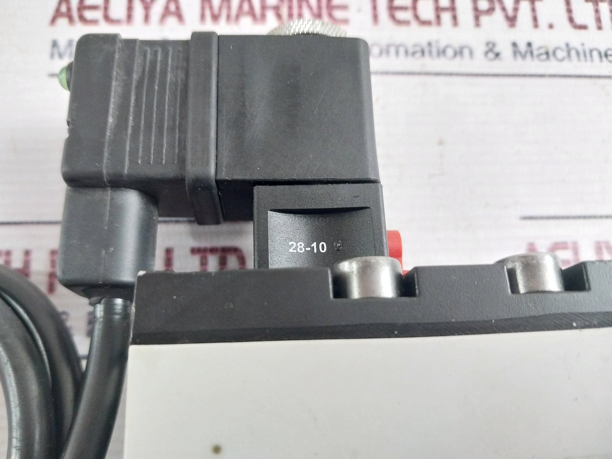 Rexroth 5812110100 Directional Pneumatic Valve 5W 24Vdc