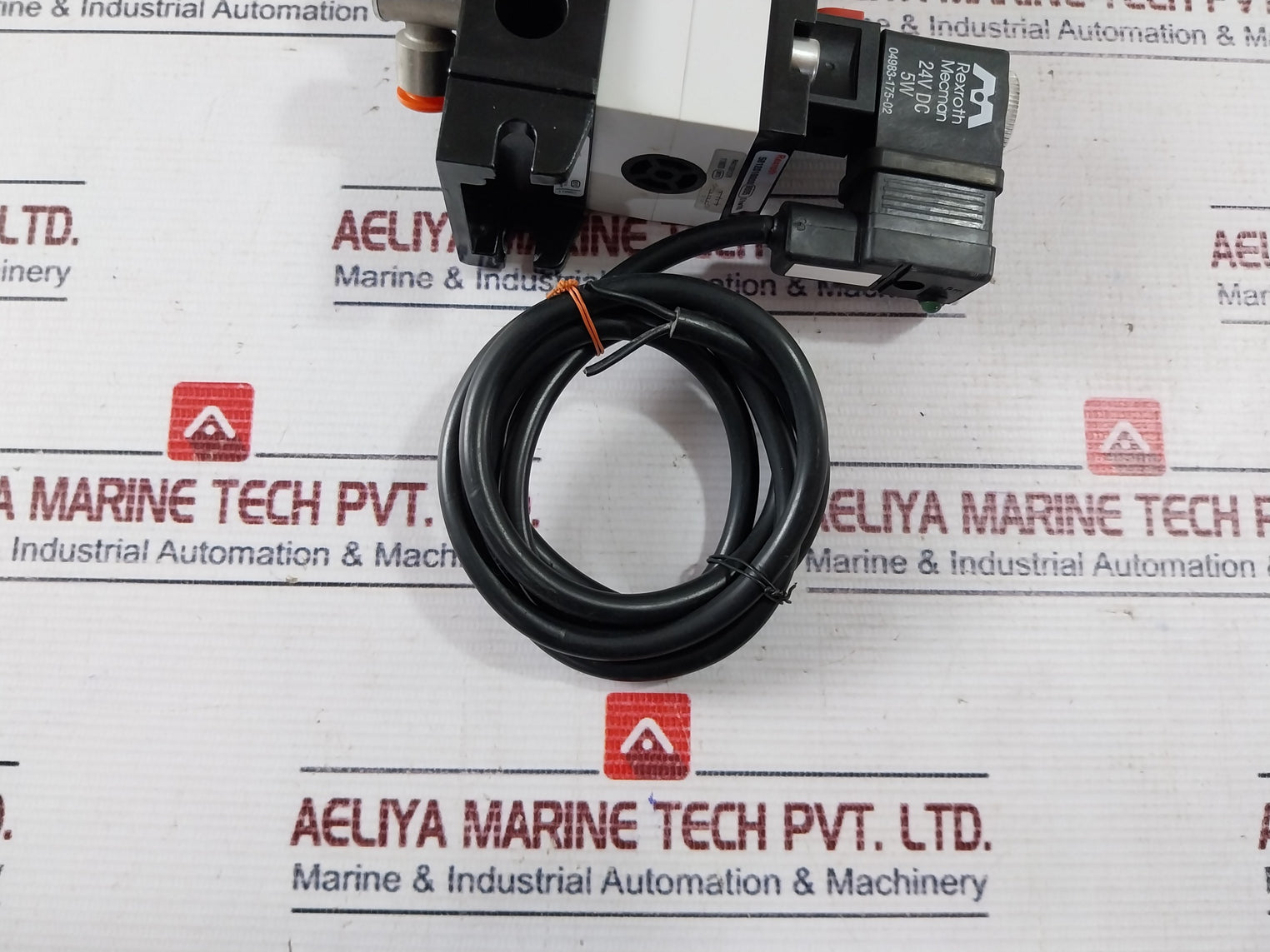 Rexroth 5812110100 Directional Pneumatic Valve 24V Dc 5W