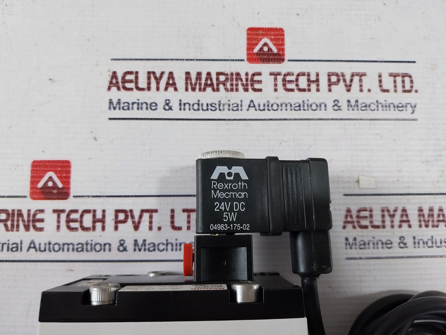 Rexroth 5812110100 Directional Pneumatic Valve 24V Dc 5W