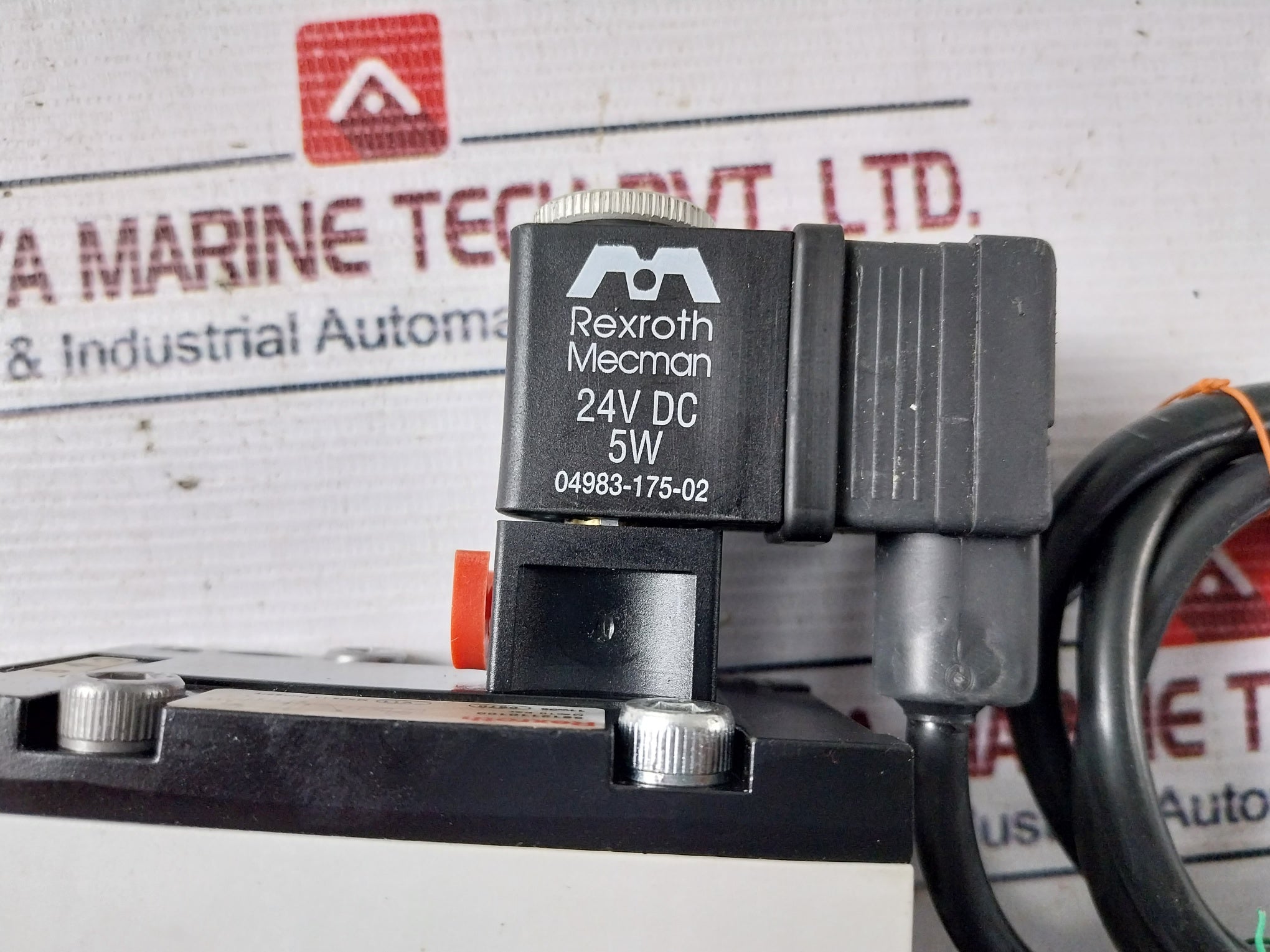 Rexroth 5812110100 Solenoid Valve 24V Dc 5W