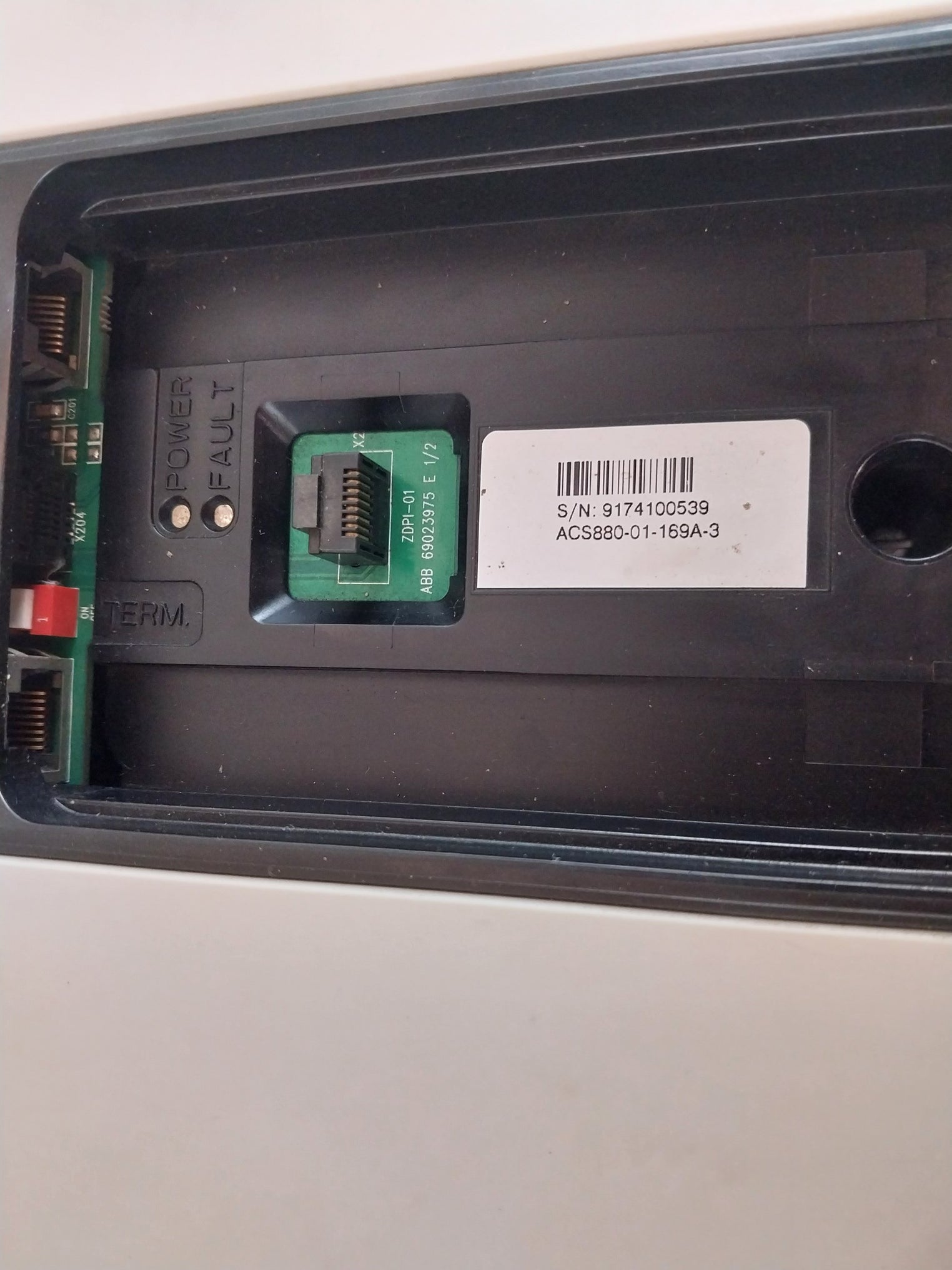 Abb Acs880-01-169A-3 Frequency Converter U1 3- 400 Vac F2 0-500Hz (Incomplete)