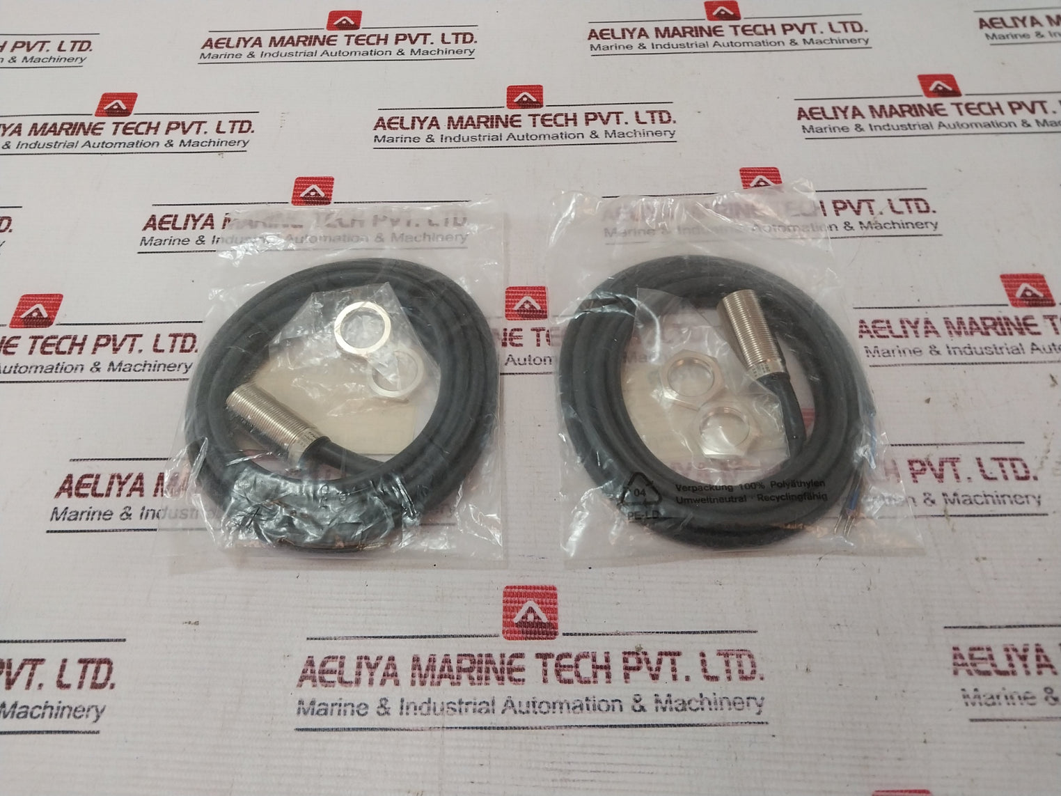 Omron Tl-x5E2-e1 Rpm Sensor 10-35 Vdc 300 Ma