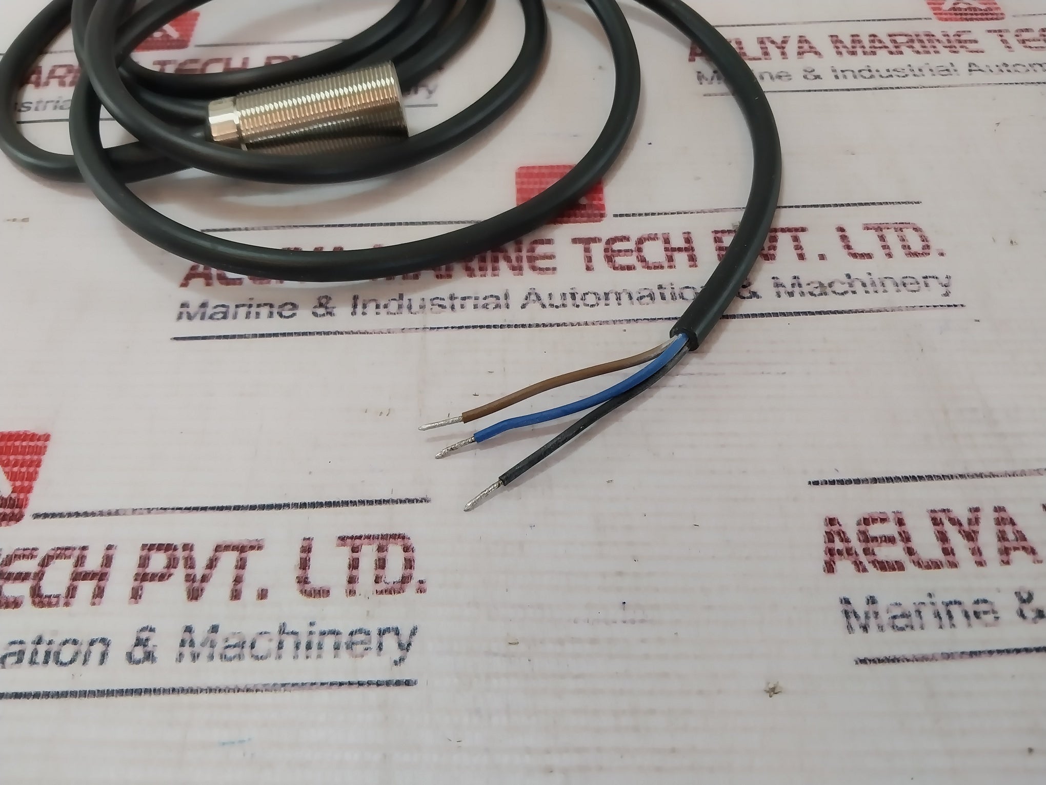 Omron Tl-x5E2-e1 Rpm Sensor 10-35 Vdc 300 Ma