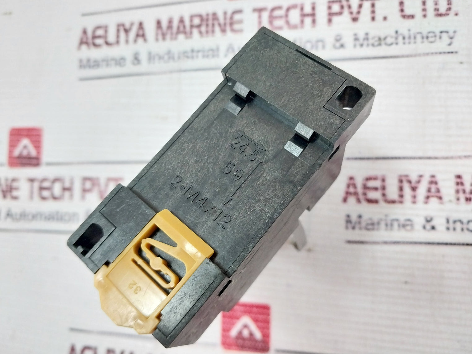 Omron My4Z Relay With Base 5A 200/220 Vac