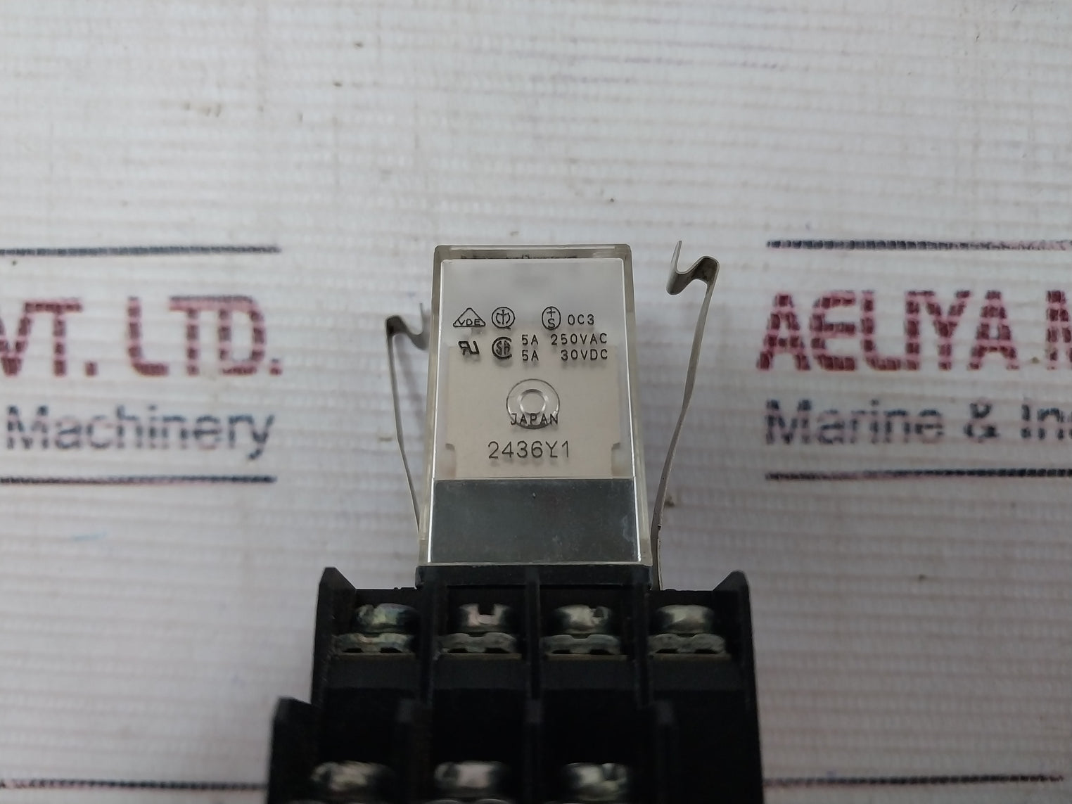 Omron My4Z Relay With Base 5A 200/220 Vac