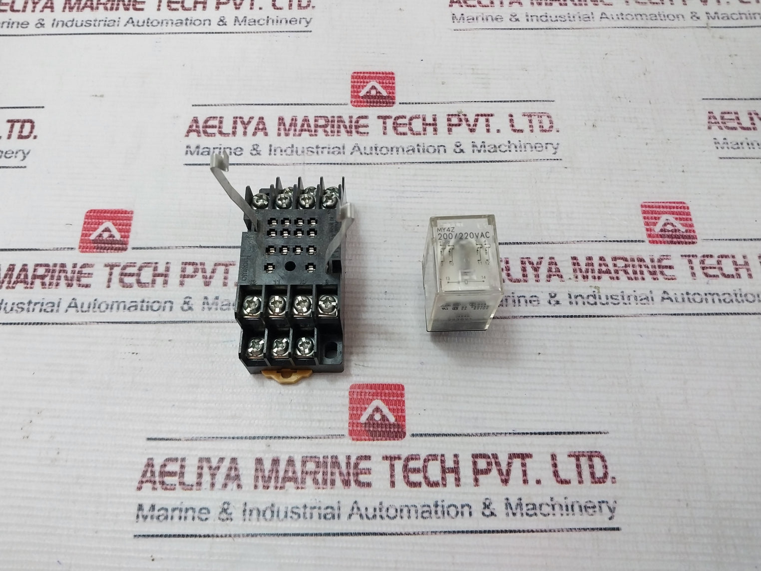 Omron My4Z Relay With Base 5A 200/220 Vac