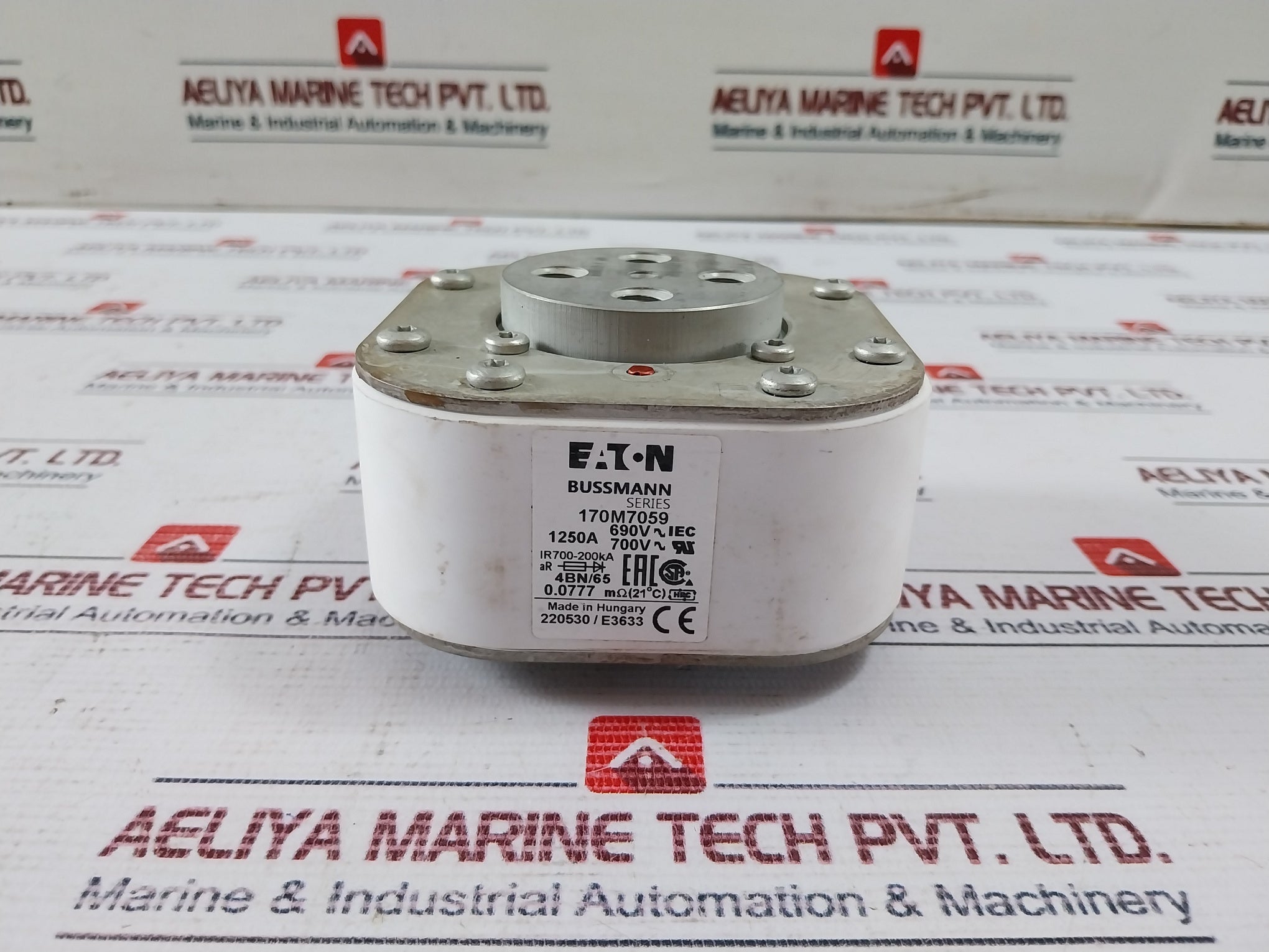 Eaton 170M7059 High Speed Square Body Fuse 1250A Ir700-200Ka