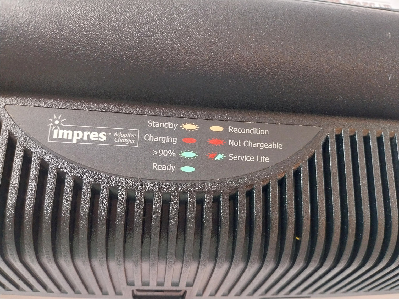 Motorola WPLN4197A Adaptive Charger V3.90 12VDC, 1.65A