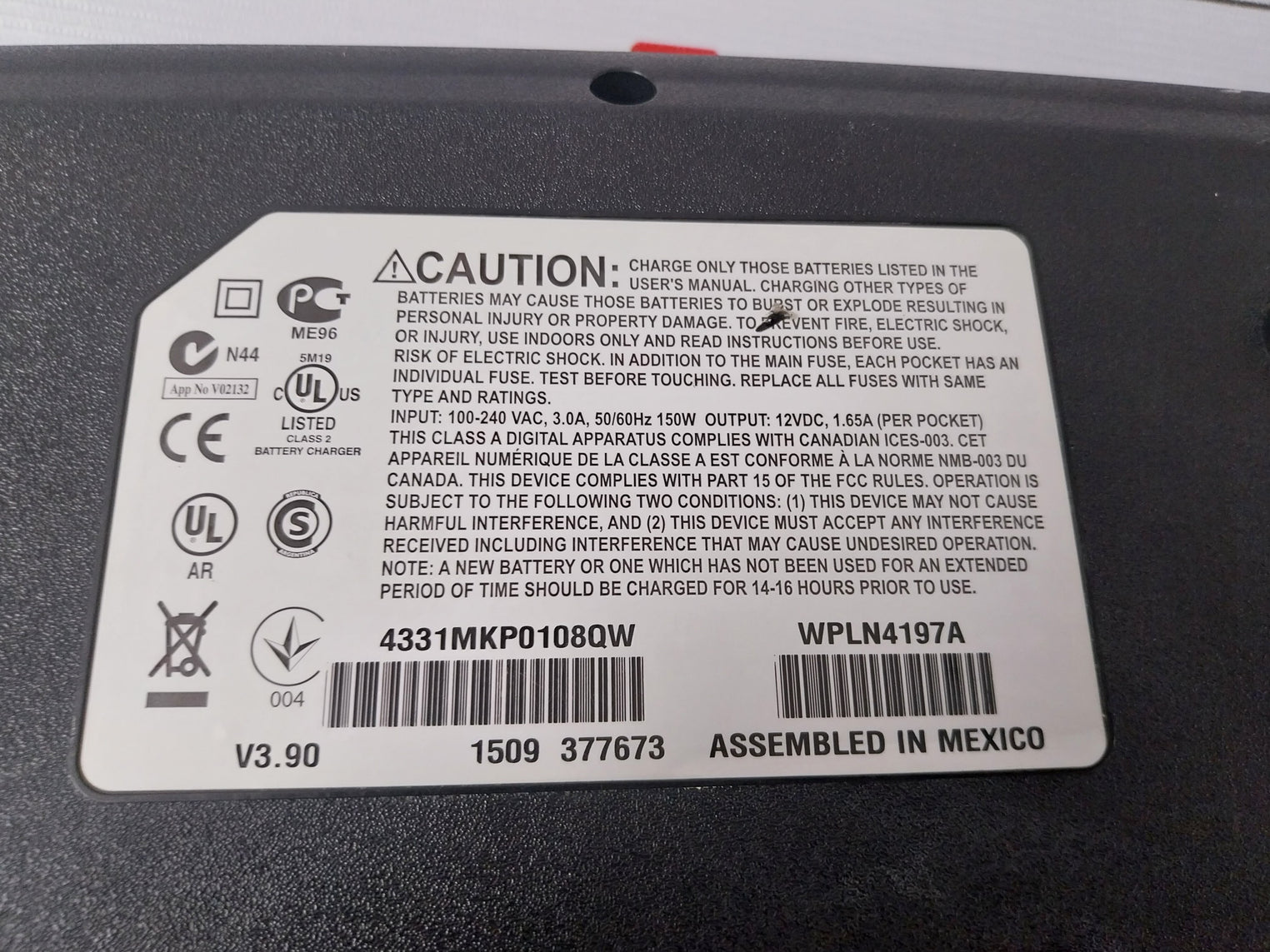 Motorola WPLN4197A Adaptive Charger V3.90 12VDC, 1.65A