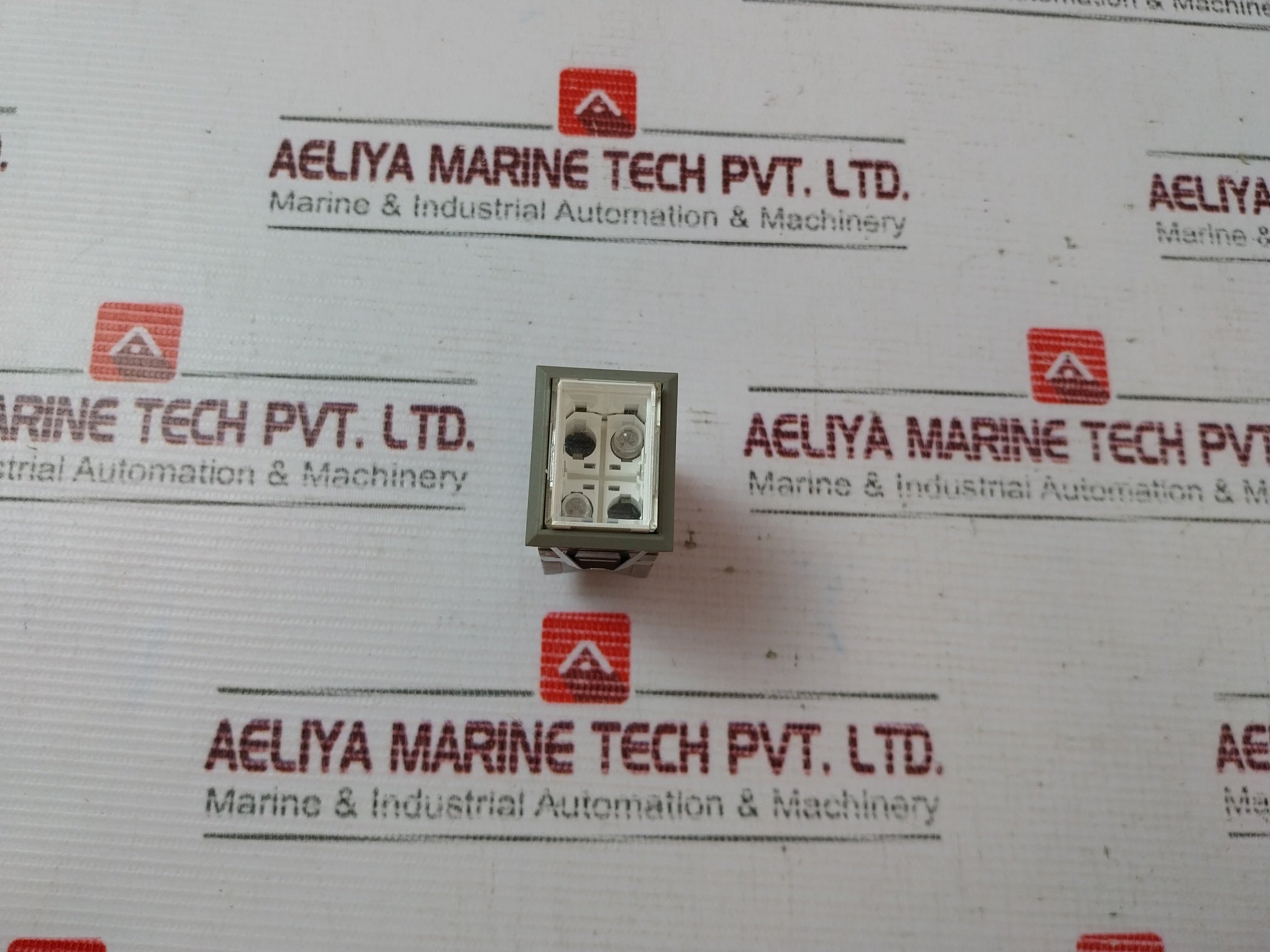 Fuji Electric Ag23-l5 Push Button Without Button 250v 5a