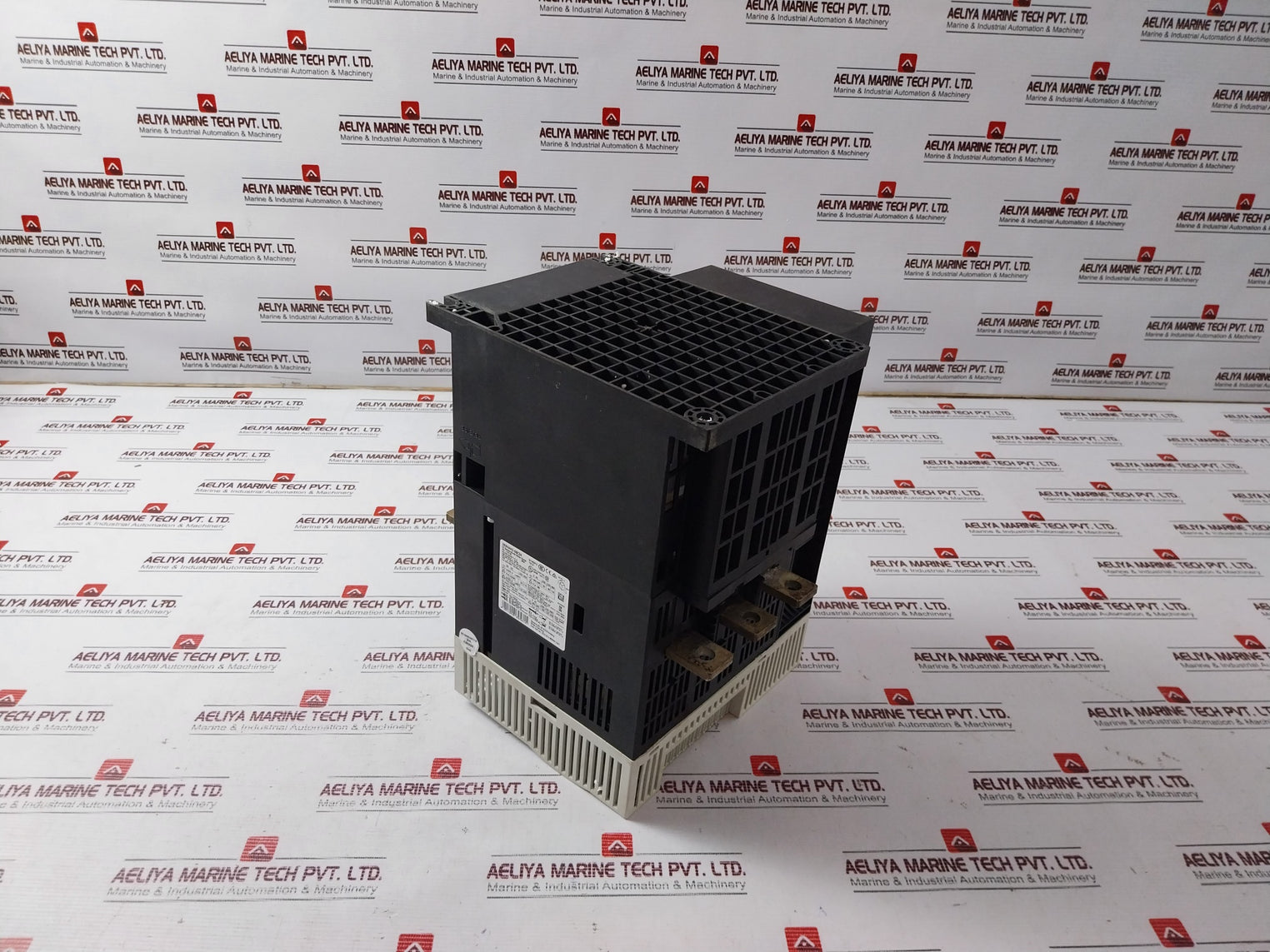 Siemens 3RW4443-6BC34 SIRIUS Soft Starter 115V 50-60Hz IP00
