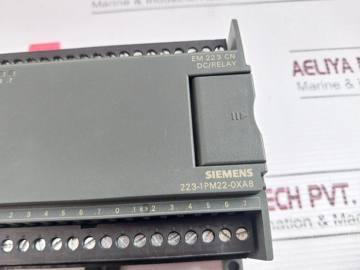 Siemens 6ES7 223-1PM22-0XA8 EM 223 CN DC/Relay Module