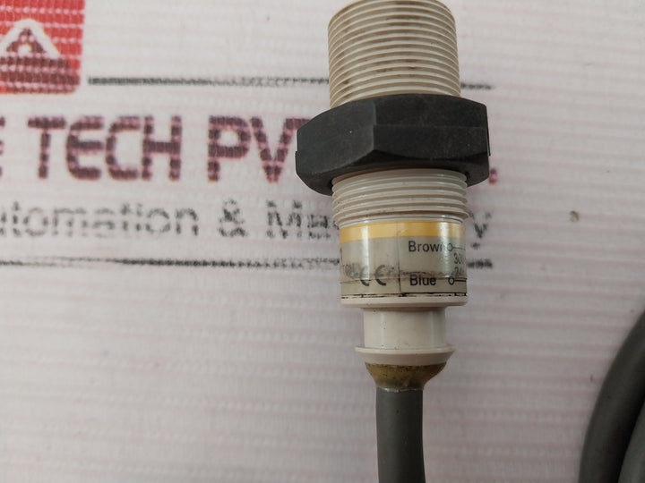 Omron E2F-x5Y1 Proximity Switch Sensor 24-240Vac