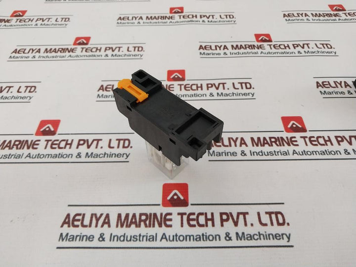 O/E/N 38A-2-240-sl Relay With Base