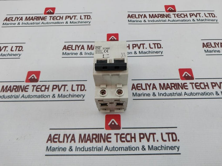 Tengen Dz47 C32 Circuit Breaker 230/400V 50/60Hz