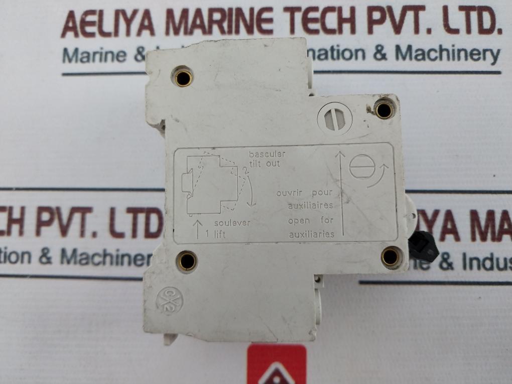 Tengen Dz47 C32 Circuit Breaker 230/400V 50/60Hz