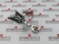 Si Pressure Tp1 Hand Held Test Pump Pressure Calibrator With Gauge Kit