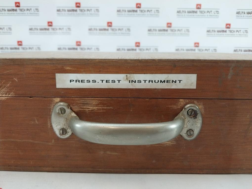 Si Pressure Tp1 Hand Held Test Pump Pressure Calibrator With Gauge Kit