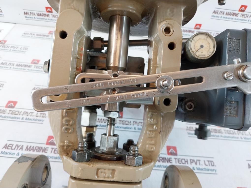 Fisher/Emerson Process Management 3660 Valve Positioner & 3661 Valve Actuator