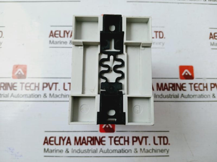 Radix Si3P 3-port Signal Isolator Pt100, 0 To 10V Dc 2115-v19