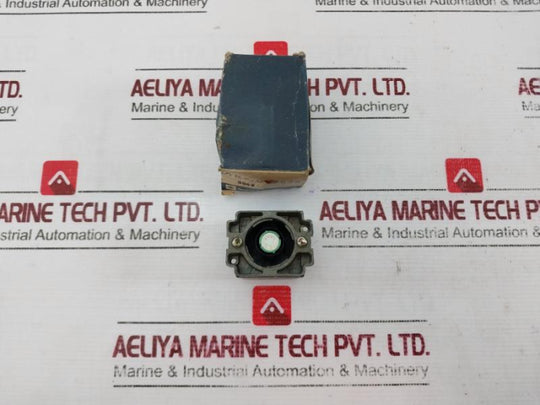 Telemecanique Xb2-bv6.24 Body For Pilot Light 120V Xb2.Bv7528
