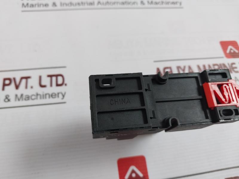 Telemecanique Rxm2Ab2P7 Miniature Plug-in Relay 12A/250 Vac 230V 50/60Hz