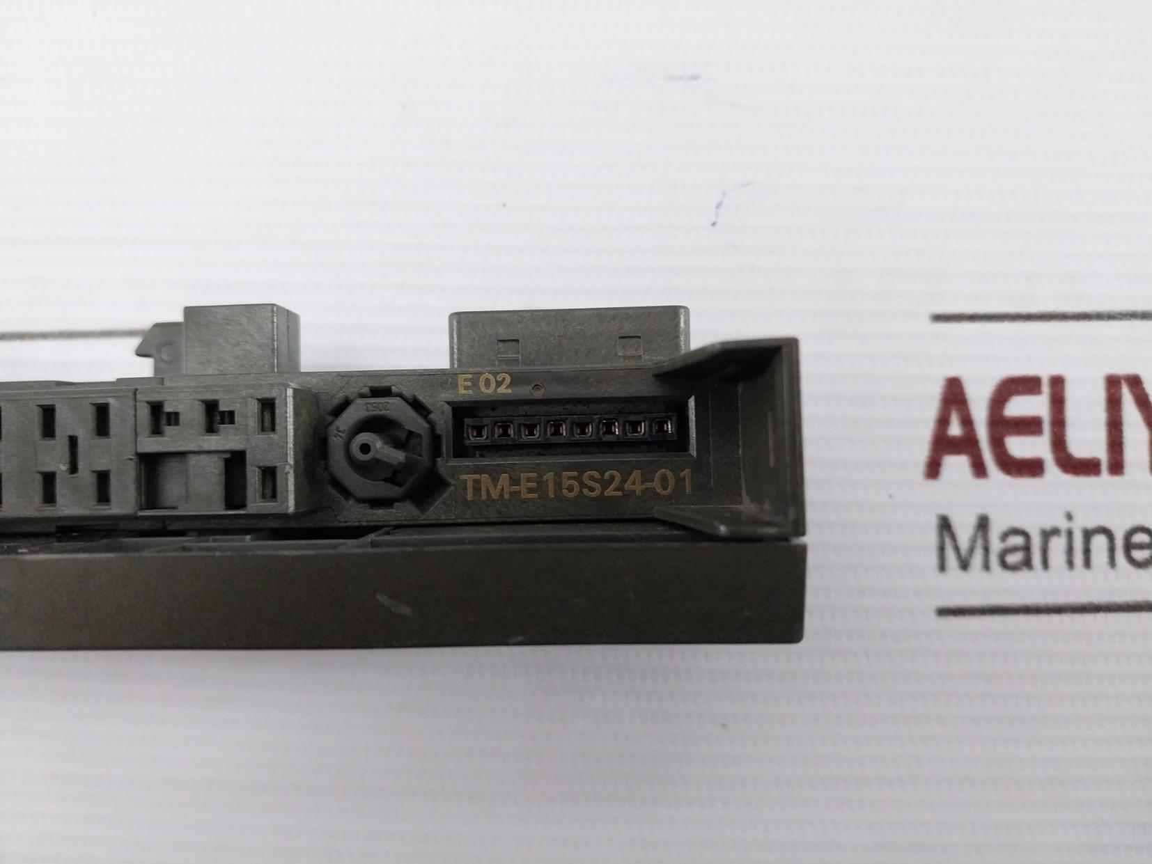 Siemens Tm-e15S24-01 Simatic S7-et 200S Plc Terminal Module 6Es7 193-4Ja00-0Aa0