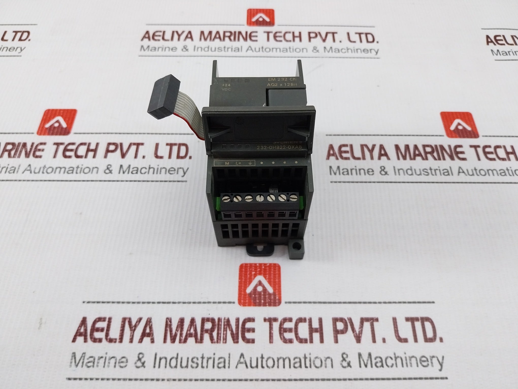 Siemens 6Es7 232-0Hb22-0Xa8 Analog Output Module 21-28 Vdc Aq2 X 12Bit