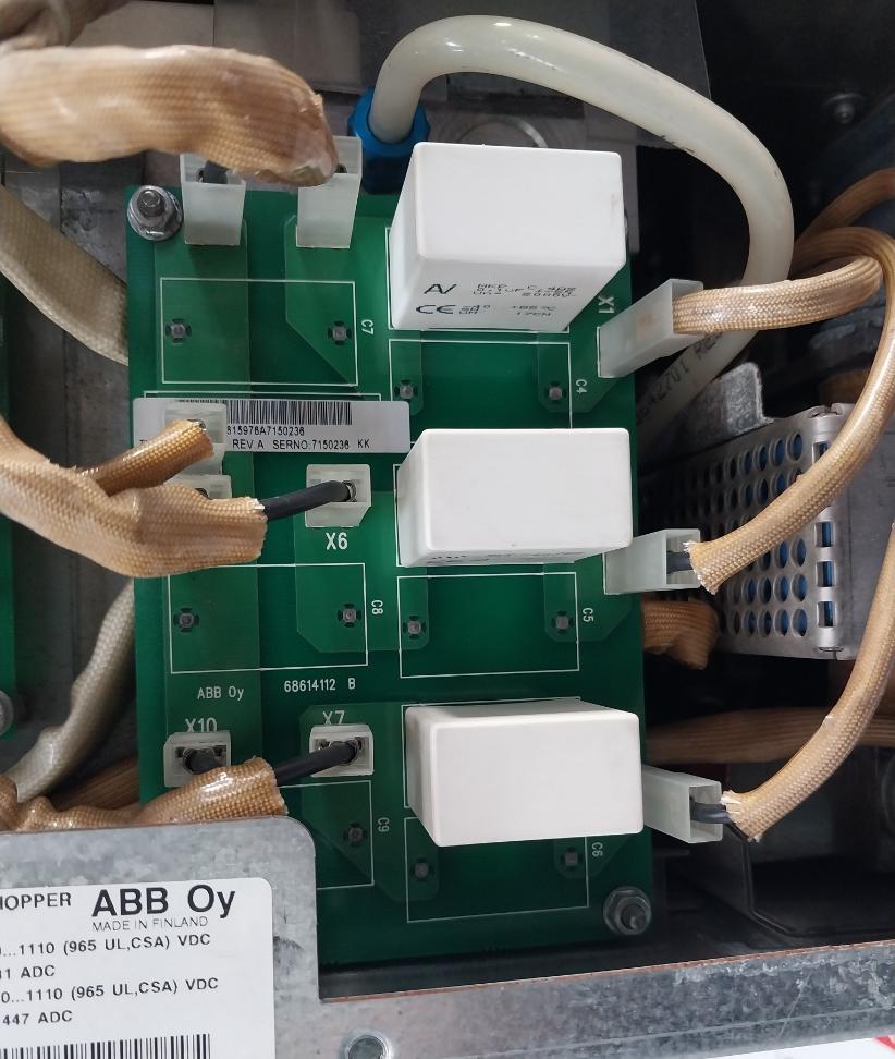 Abb Acs800-104Lc-0700-7+E205+Q950 Variable Frequency Drive 68606039 64605666B