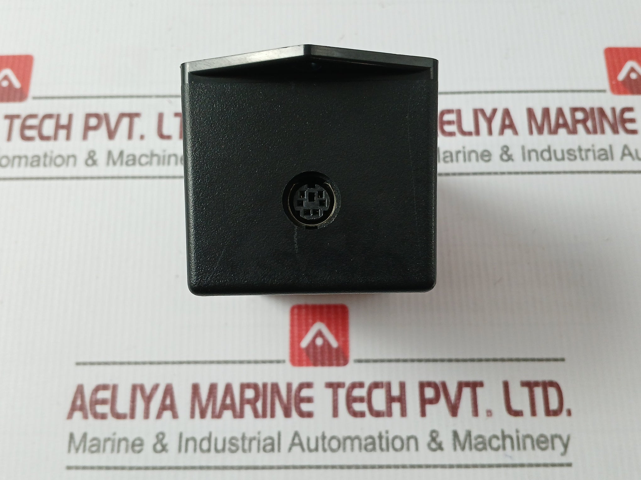 Daisy Data Displays P070-000294-01 Isolator For Keyboard And Pointing Device Ps