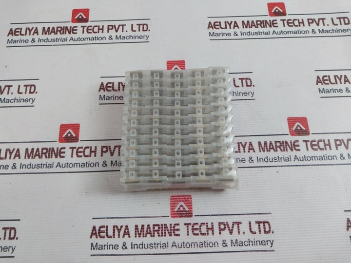Pack of 10X 20A 12 Plastic Terminals