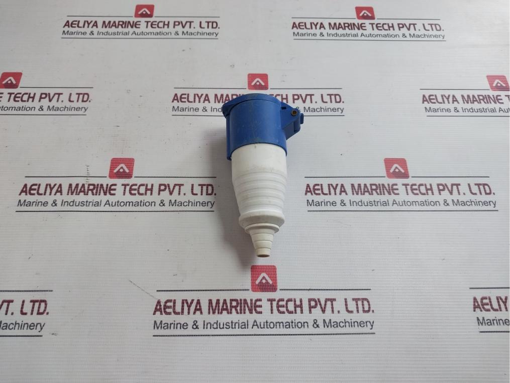 213 Weather Proof Connector 16A-6H/220-250V