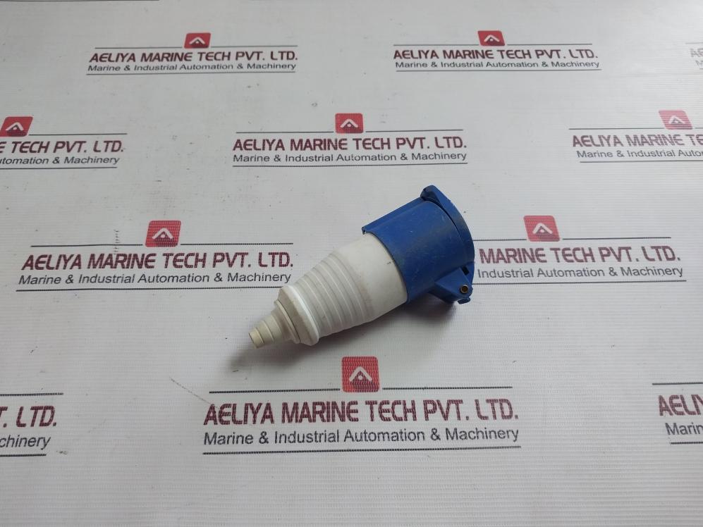 213 Weather Proof Connector 16A-6H/220-250V