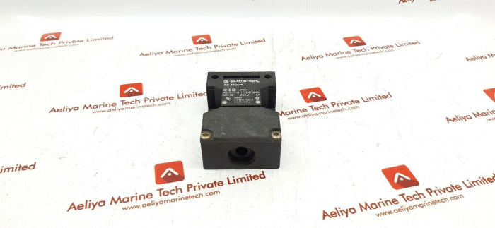 Schmersal Az15Zvrk Safety Interlock Switch 230V 4A