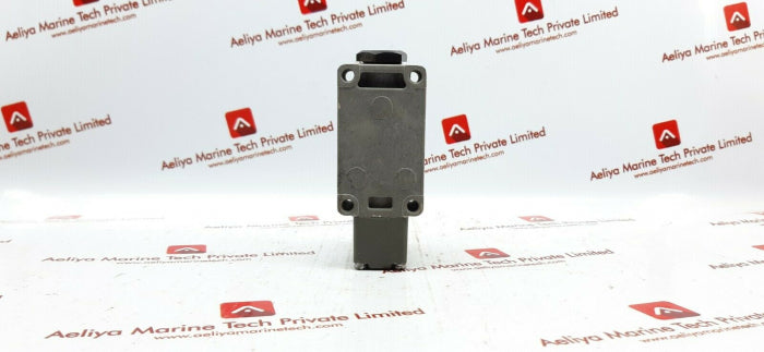 Mce mce-ca12-2-q limit switchgear