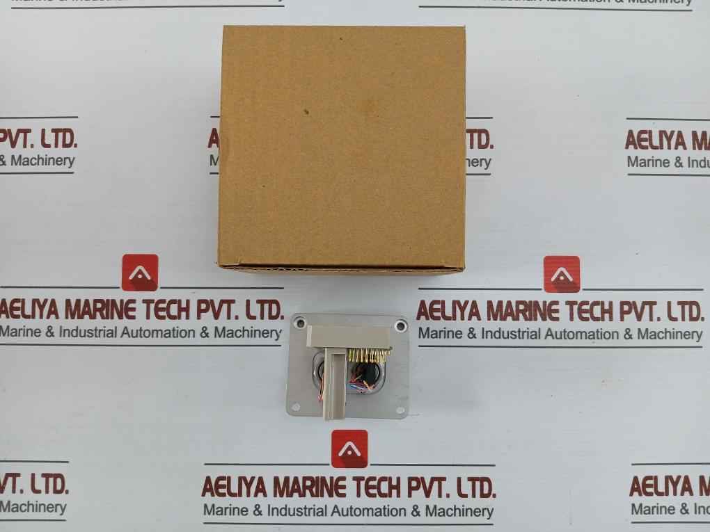 228-550 50-15/04/13 Ion Guide Connection Flange