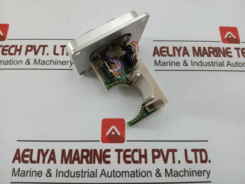 228-550 50-15/04/13 Ion Guide Connection Flange