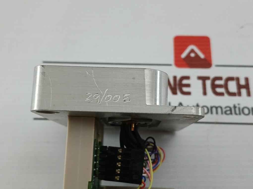 228-550 50-15/04/13 Ion Guide Connection Flange