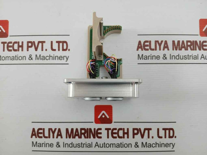 228-550 50-15/04/13 Ion Guide Connection Flange