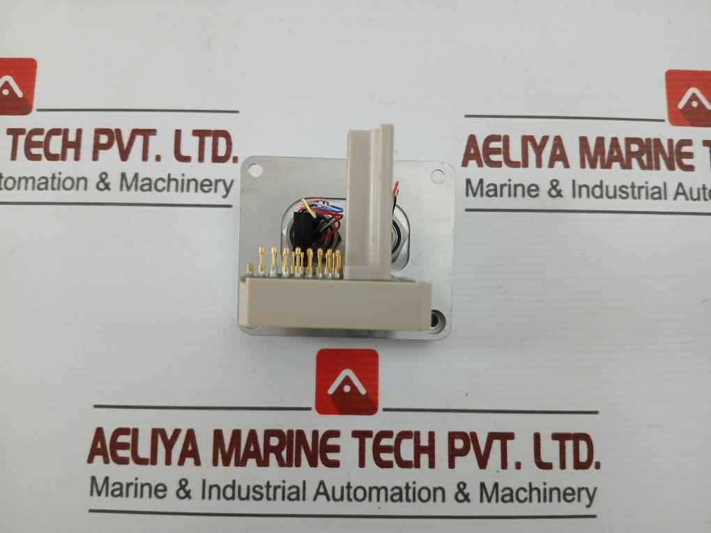 228-550 50-15/04/13 Ion Guide Connection Flange