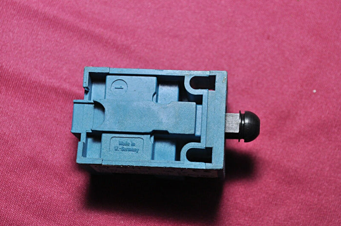 Moeller at11-1 limit switch