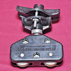 Aero-motive festoon carrier trolley