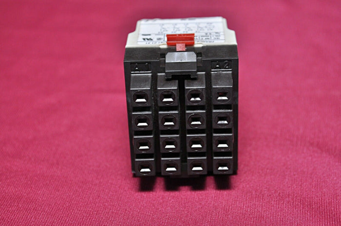 Telemecanique rhn 412e relay 48v